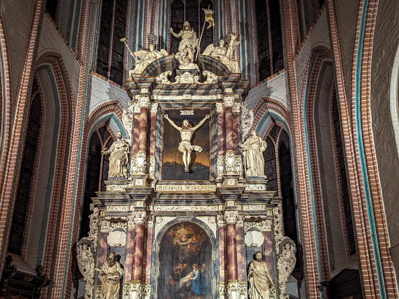 Het indrukwekkende altaarstuk in de St Petrikerk van Buxtehude