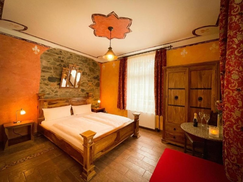 Een van de hotelkamers in het charmante en gastvrije Black Forest Hotel direct in het Duitse plaatsje Todtnau