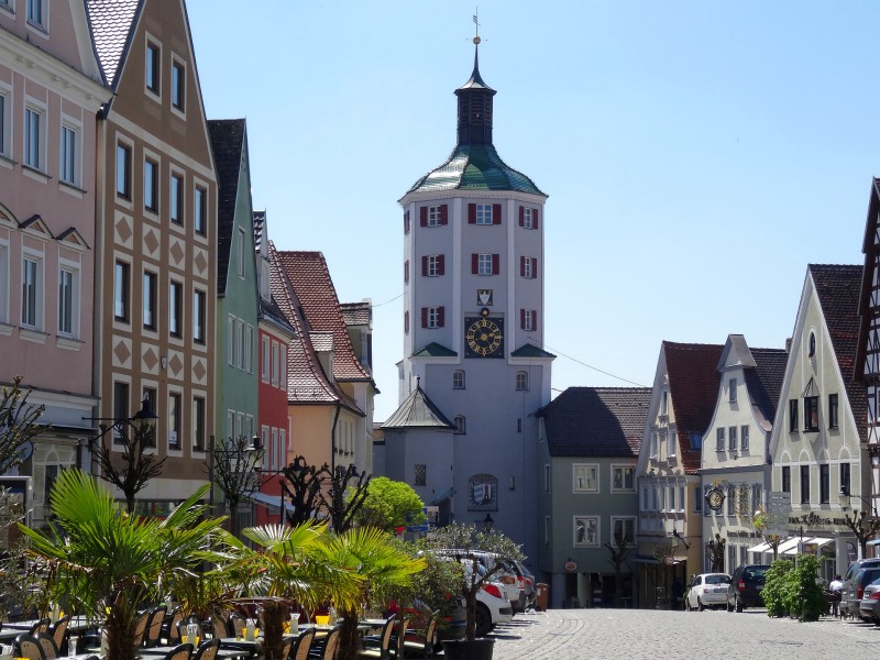 De stadspoort met toren van Günzburg