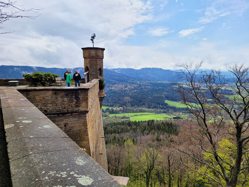 Uitzicht vanaf de rondweg van burg Hohenzollern
