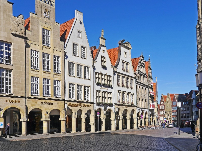 Mooie oude huizen aan de Prinzipalmarkt in Münster