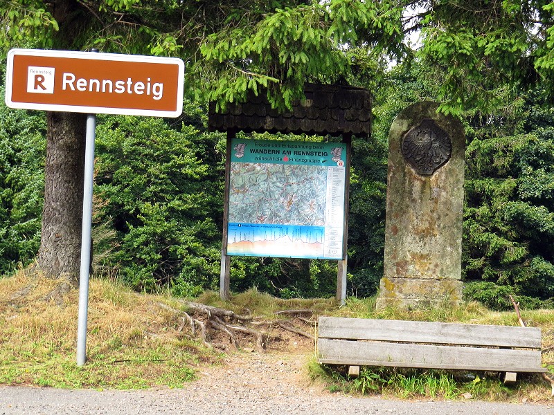 Rust- en informatieplaats langs de Rennsteig wandelroute