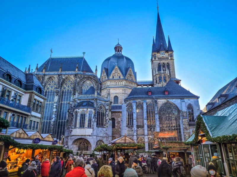 Kraampjes op de kerstmarkt in Aken