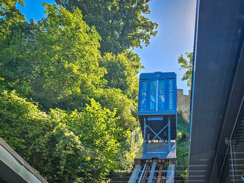 De lift (Aufzug) naar de Burgberg