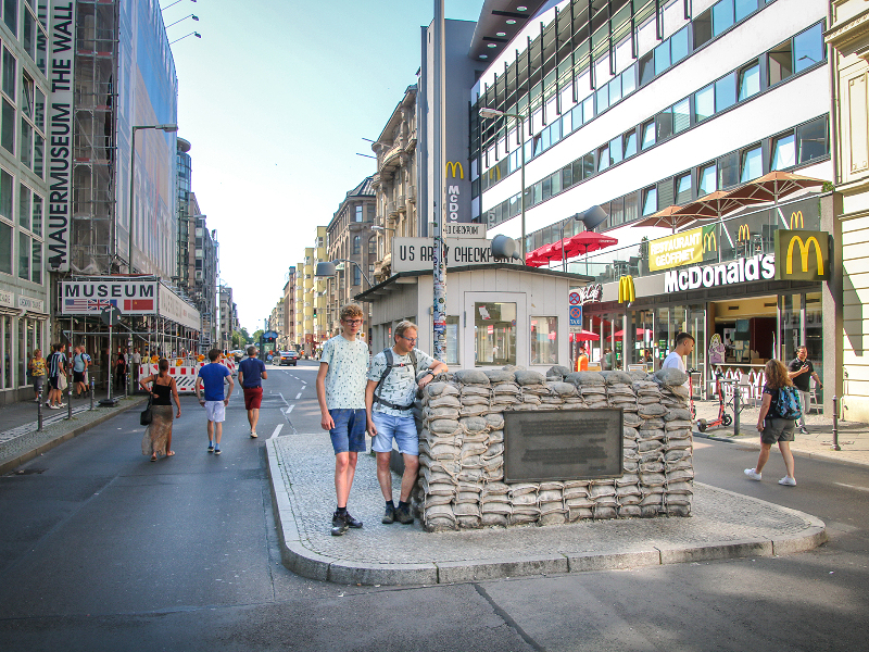 Checkpoint Charlie in het bruisende Berlijn