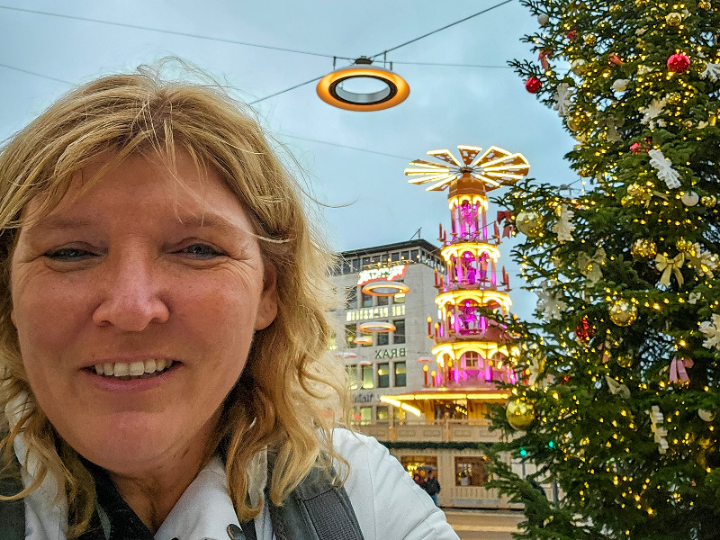 Sabine bij de Piramide in Bielefeld