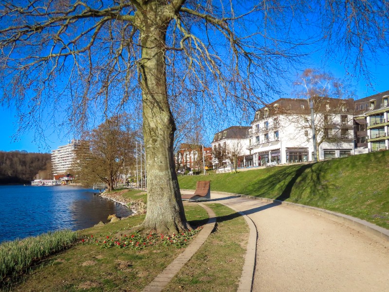 De boulevard aan de Dieksee in Malente