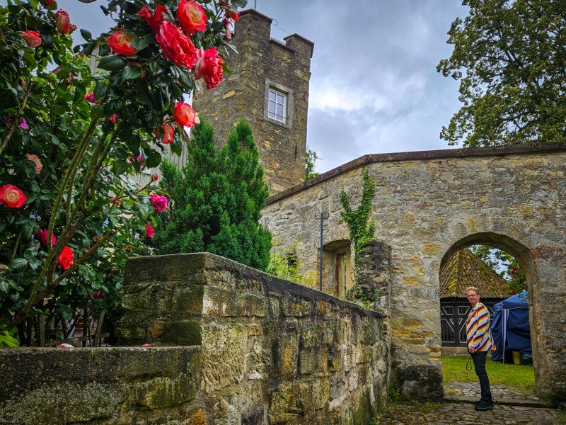 Patrick bij de Burgruïne Königsberg