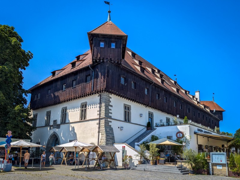Het gebouw van de Concilie bij de haven van Konstanz