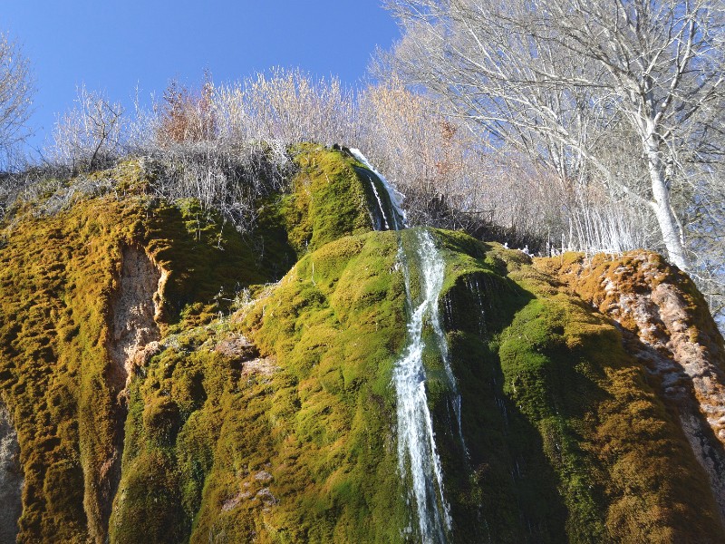 De Eifelsteig komt ook langs de Dreimühlen waterval