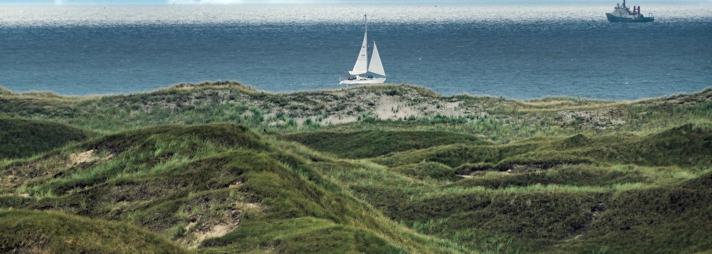 Uitzicht over de duinen en de Duitse Noordzee