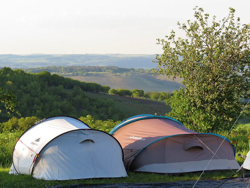 Vanuit je eigen tent uitzicht op de prachtige natuur.