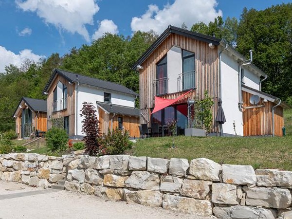 Mooie bungalows bij het Feriendorf an der Thermen Obernsees