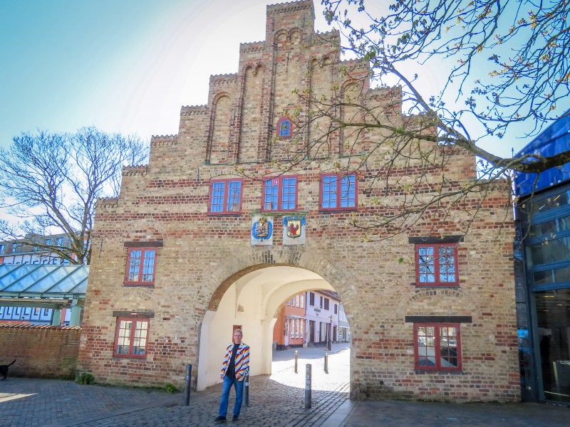 Patrick bij de Nordertor in Flensburg