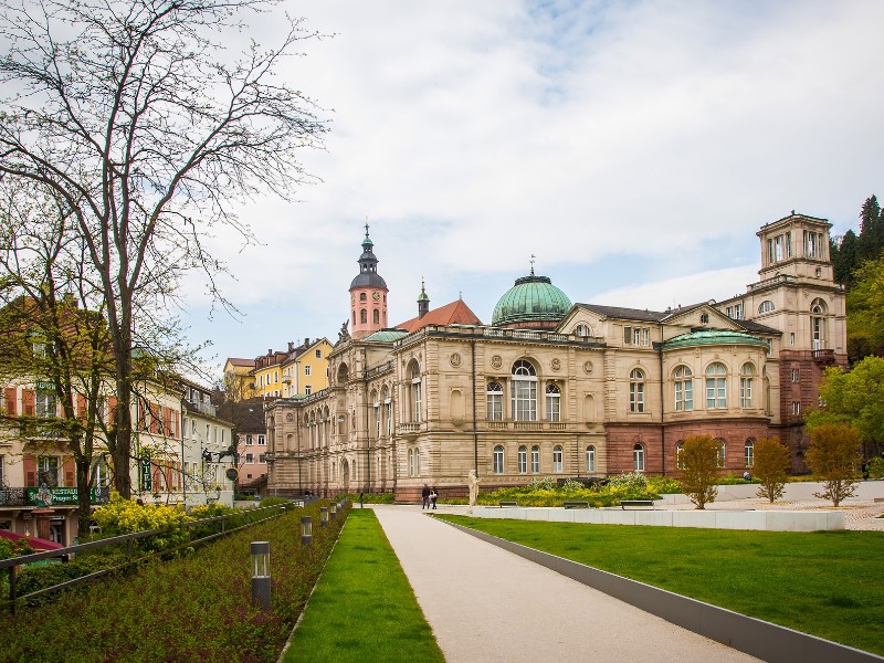De historische stad Baden-Baden aan het begin van de route