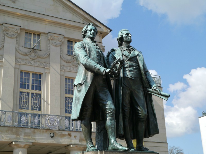Standbeelden van Goethe en Schiller in Weimar
