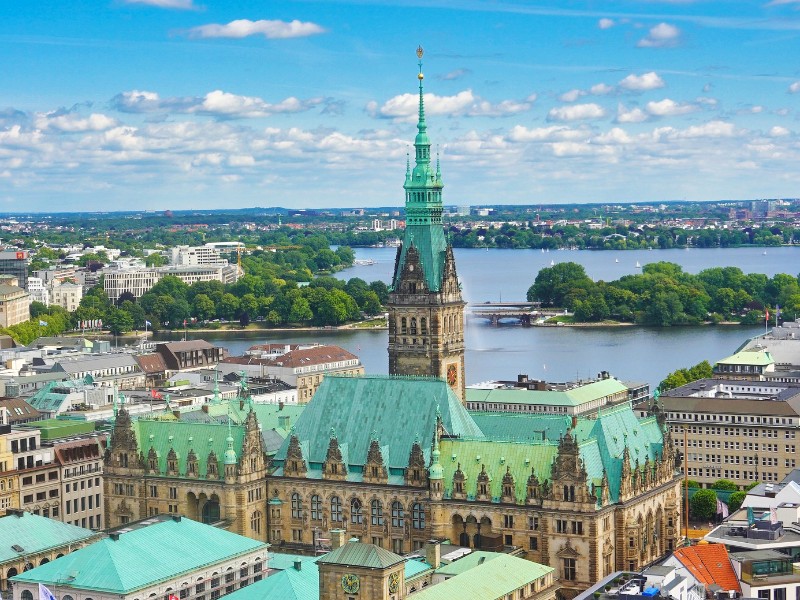 Maritieme stad Hamburg met de grootste haven van Duitsland