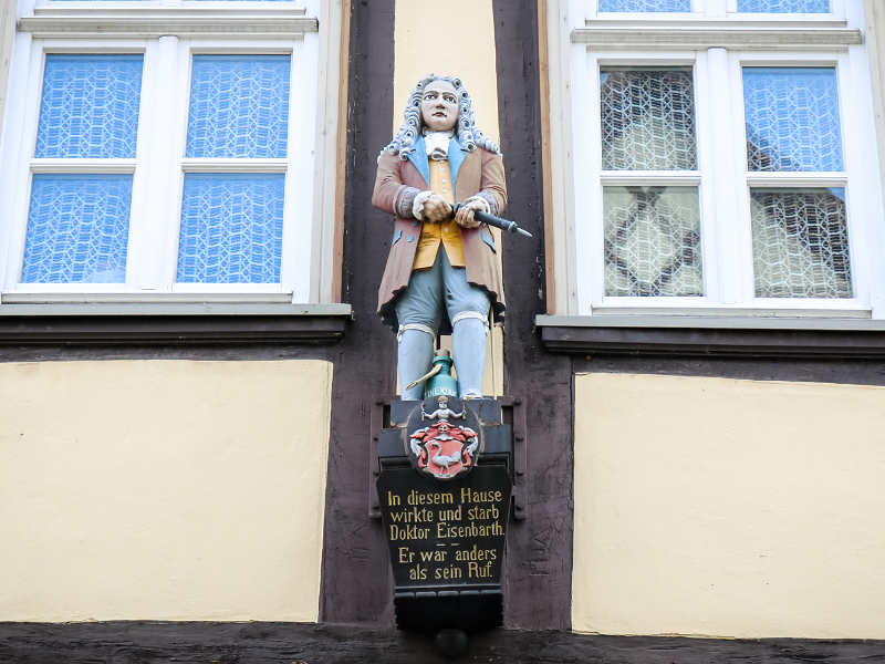 Dokter Eisenbart aan de muur.. Wie is die kerel nou eigenlijk?