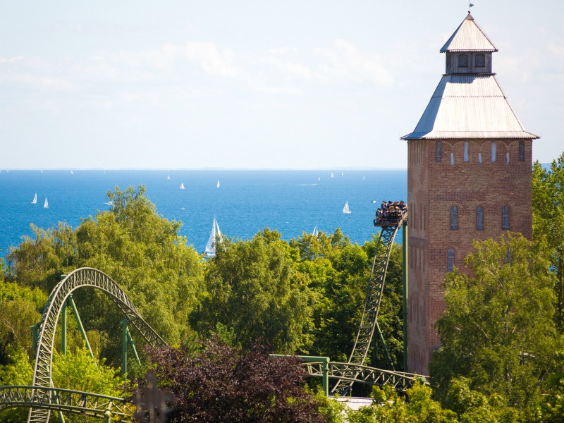 Het pretpark Hansa-park ligt prachtig aan de Oostzee