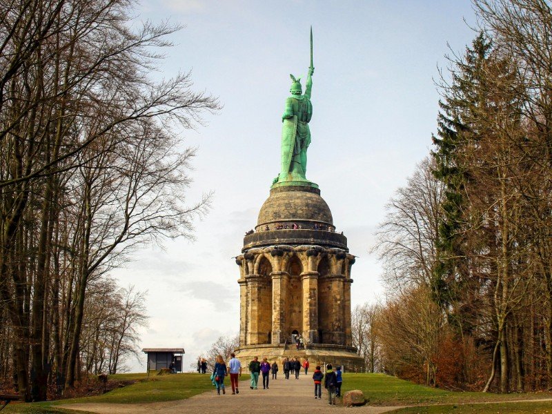 De Hermannshöhen komt ook langs het Hermannsdenkmal in het Teutoburgerwoud