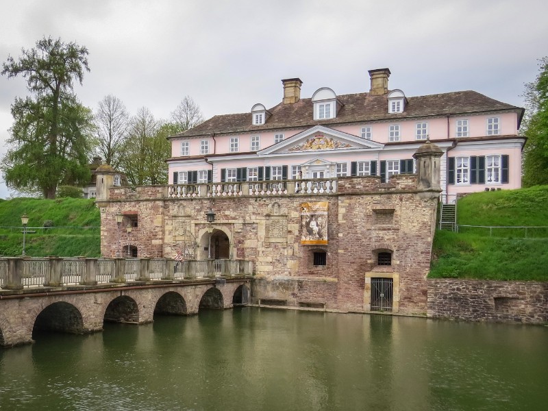 Het kasteel in Bad Pyrmont, zomerverblijf van Emma van Waldeck-Pyrmont