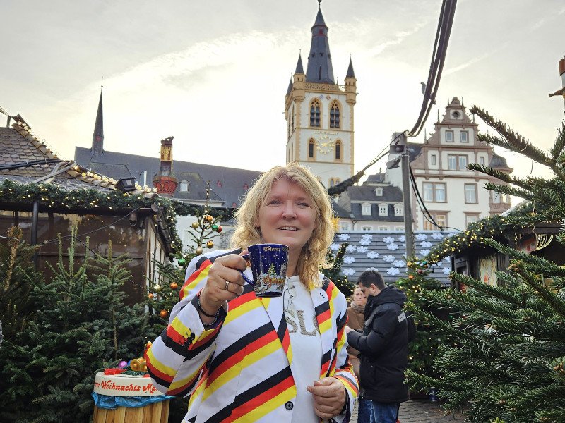 Proost vanaf de kerstmarkt van Trier