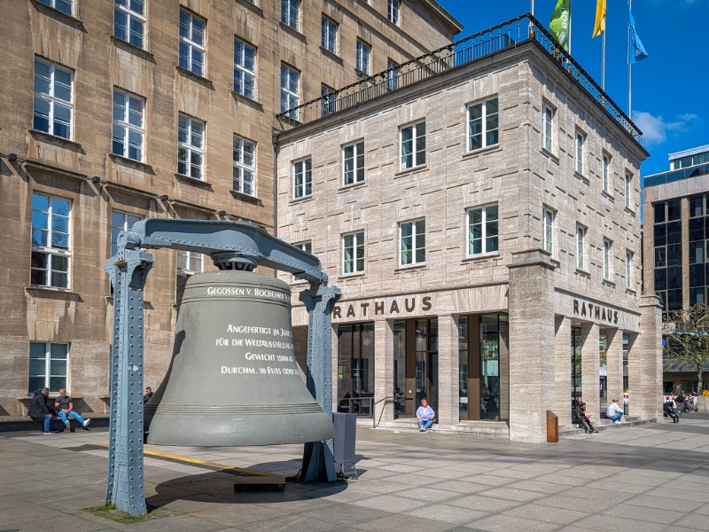 De klok voor het rathaus van Bochum is in 1837 gegoten in de plaatselijke staalfabriek