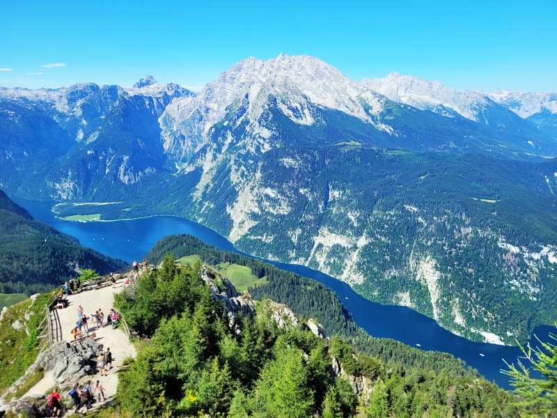 De Königssee in Nationaal Park Berchtesgaden, vanaf de Jenner gezien