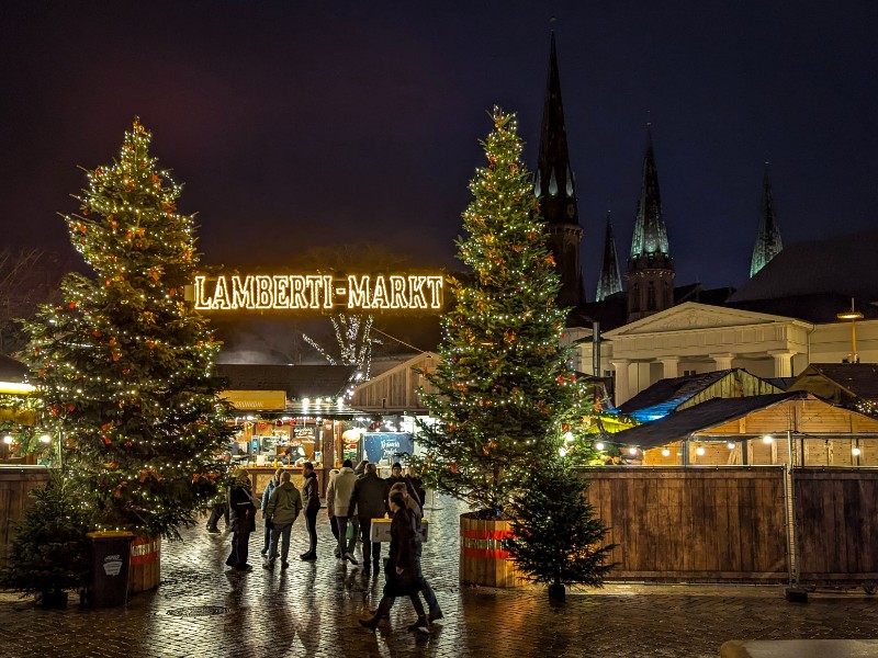 Ingang van de Lamberti-markt bij het Slot