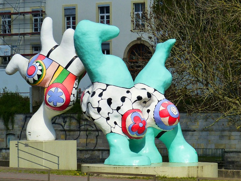 De Nana’s, moderne kunst van Niki de Saint Phalle in Hannover
