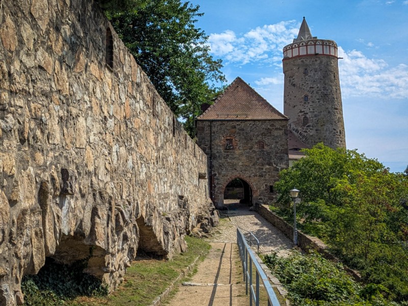 De troen van de Alte Wasserkunst achter de Mühltor
