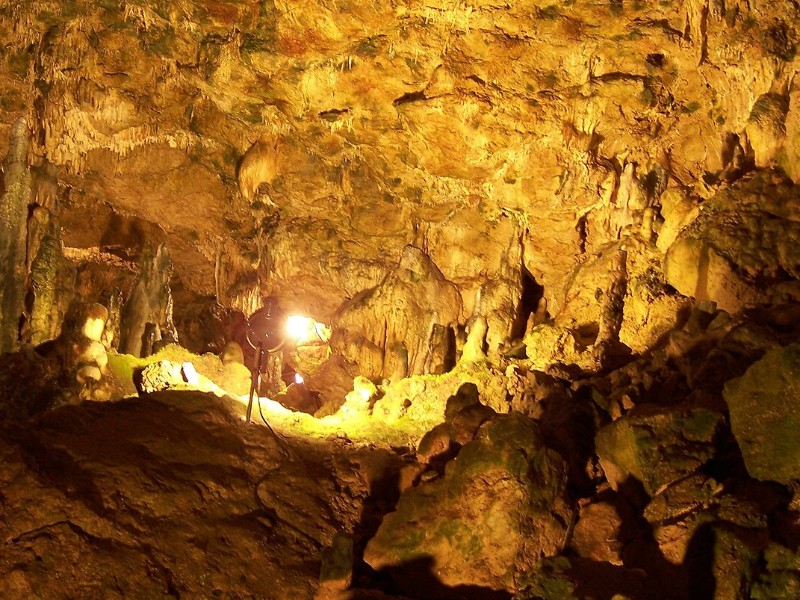 Verlichte grotten bij de Nebelhöhle