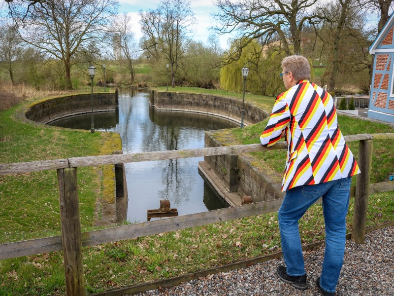 Patrick bewondert de historische Palmsluis