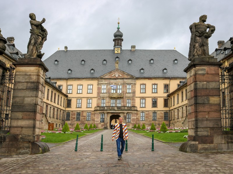 Patrick bij het stadslot van Fulda