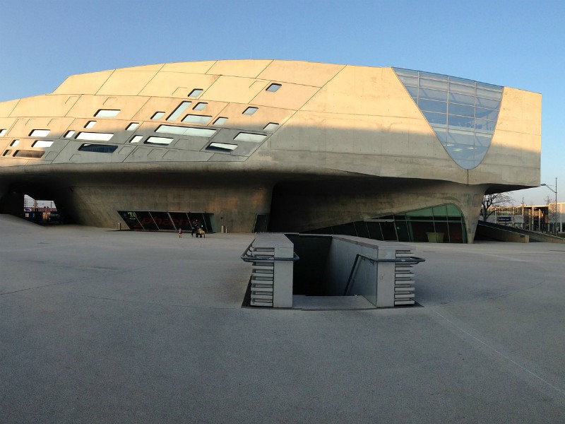 Het moderne Phaseno science center in Wolfsburg