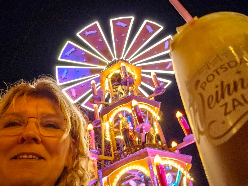 Proost vanaf de kerstmarkt in potsdam