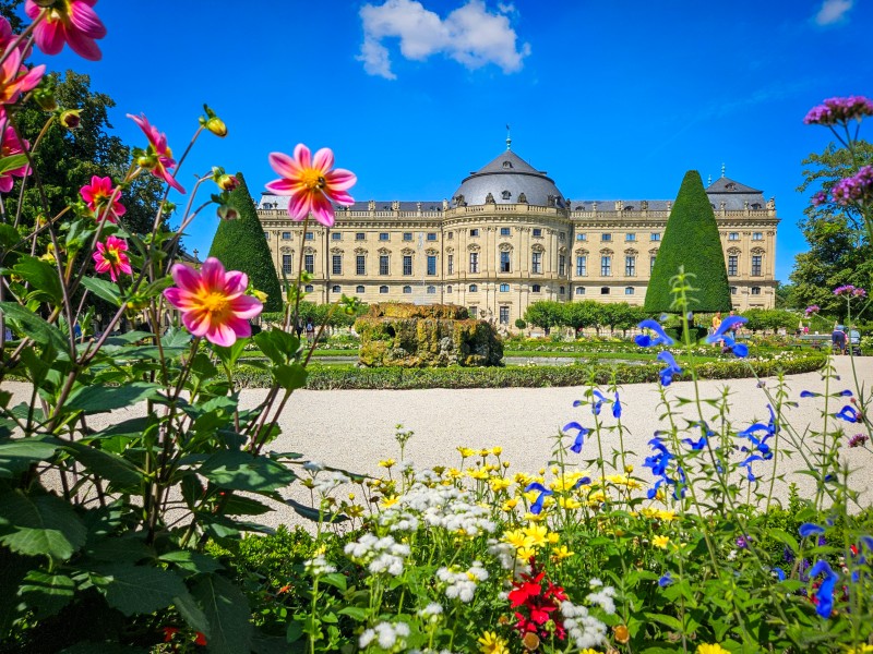 De residentie van Würzburg, gezien vanuit de hoftuinen