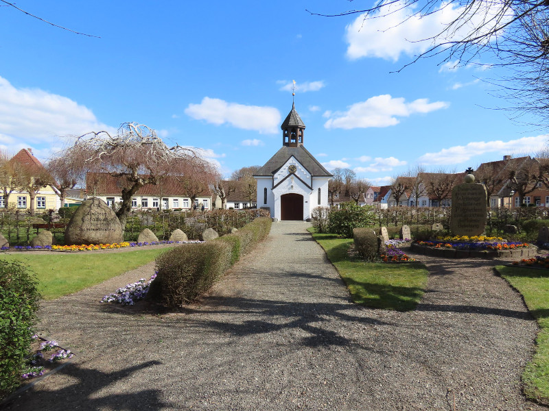De begraafplaats in Holm