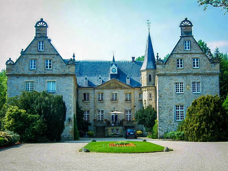 Schloss Surenburg