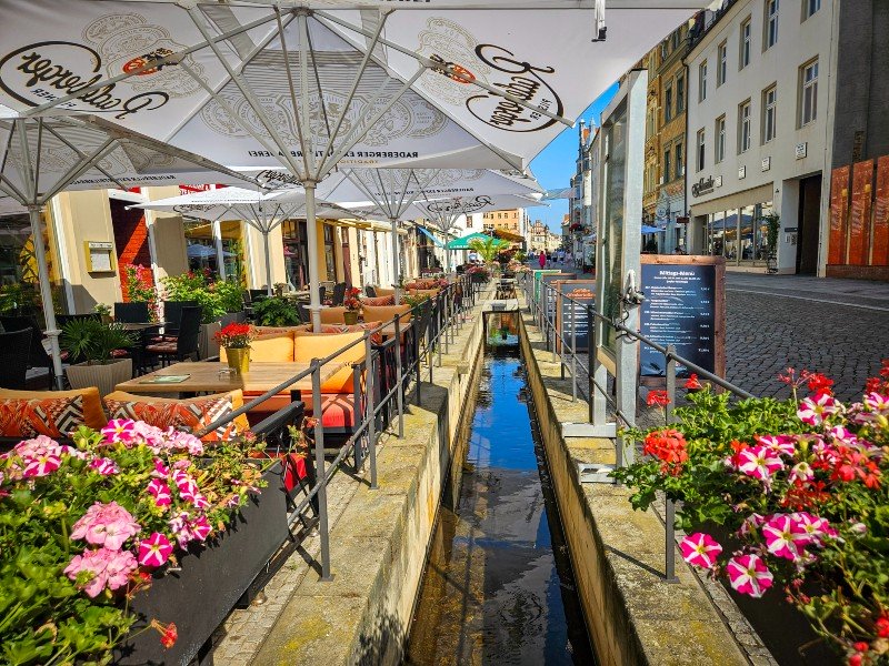 De gezellige Schlossstrasse