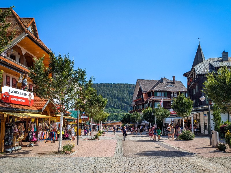 De Seestrasse in het stadsdeel Titisee