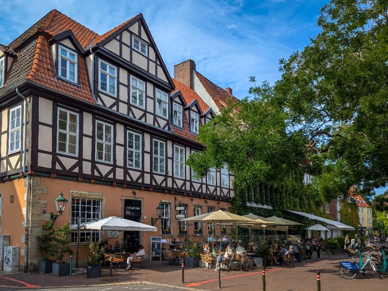 Terrasjes op de Ballhofplatz