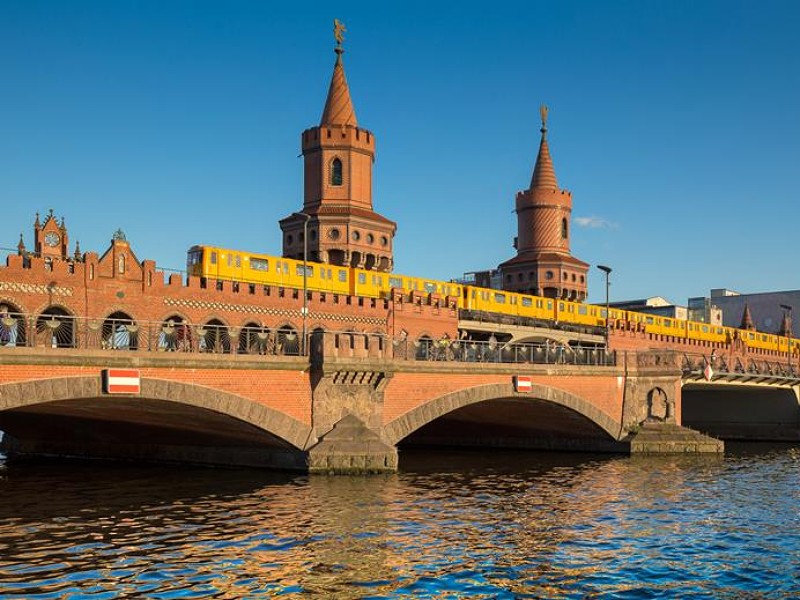 De Oberbaumbrücke in Berlijn