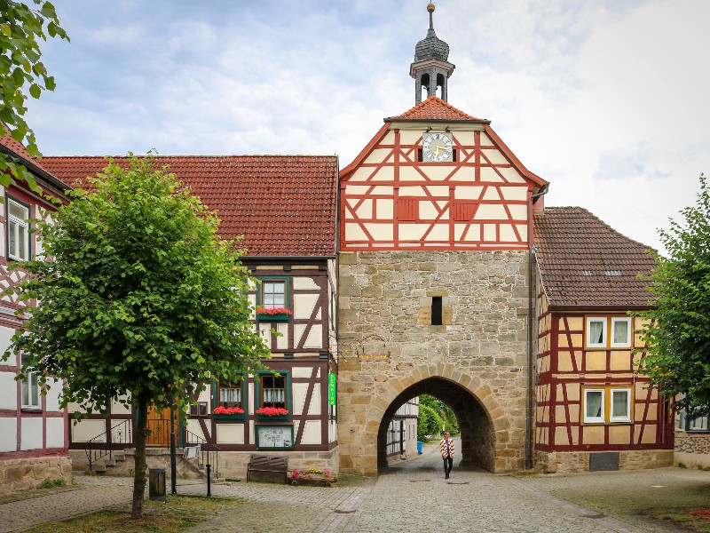 Patrick bij de Untere Tor in Heldburg