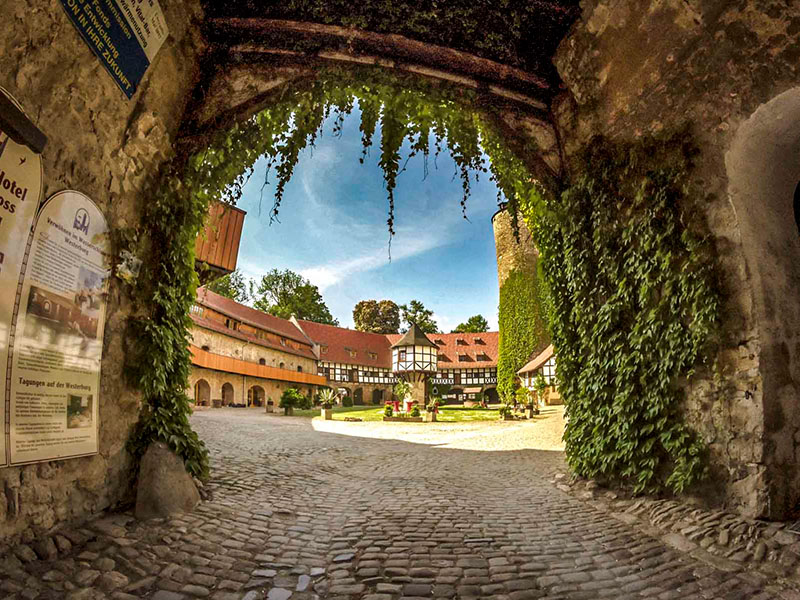 De prachtige binnentuin van Wasserschloss Westerburg