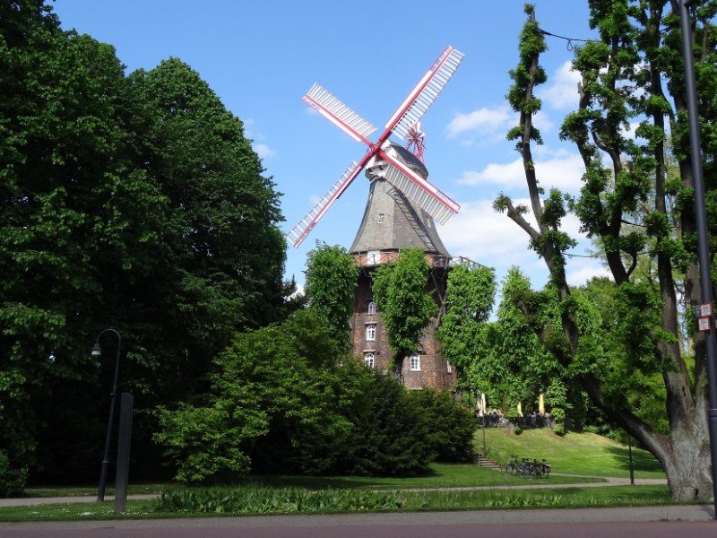 De windmolen in het Wallanlagen park